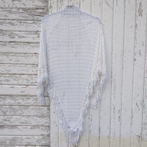 Vintage 70s White Lace Triangle Fringe Shawl